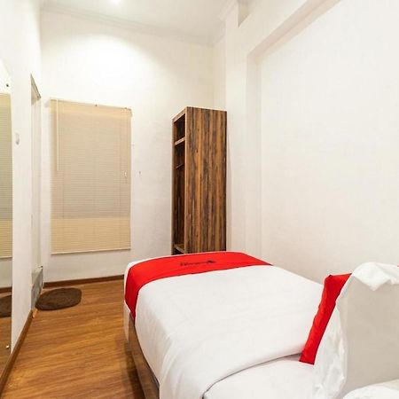 Hotel Reddoorz @ Binjai Extérieur photo