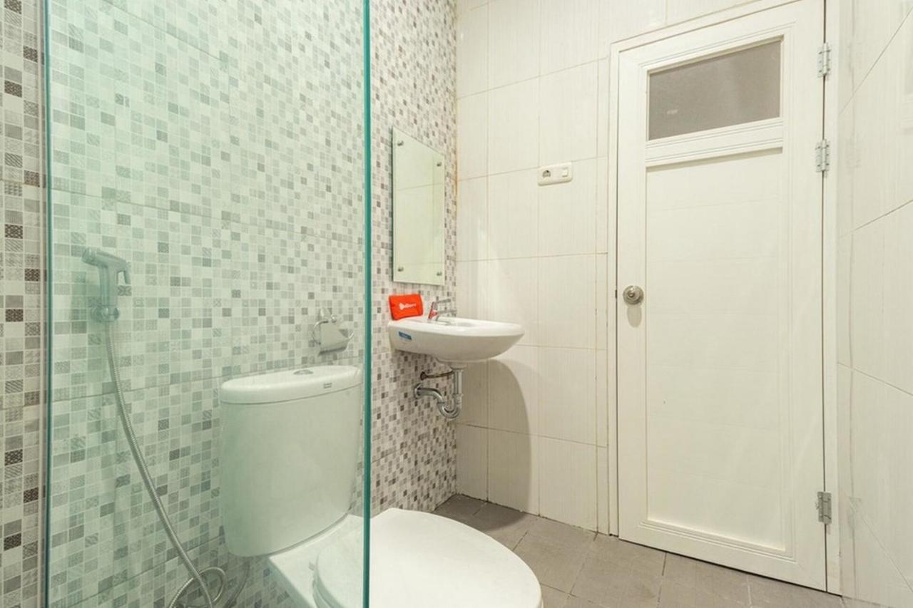 Hotel Reddoorz @ Binjai Extérieur photo